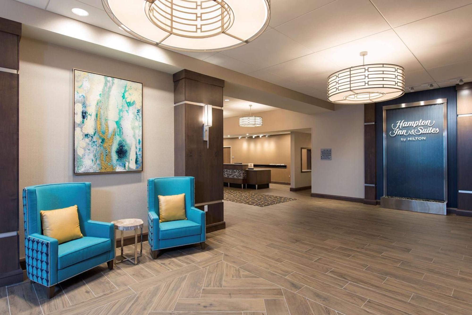 Hampton Inn & Suites Grand Rapids Downtown Exterior photo